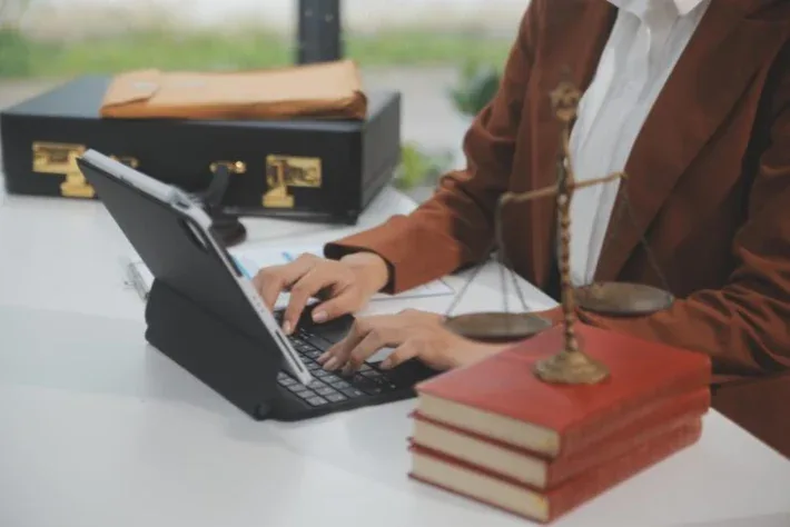 kebutuhan dokumen hukum modern